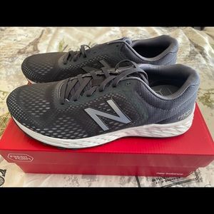 New Balance Fresh Foam WIDE WIDTH SIZE 9.5